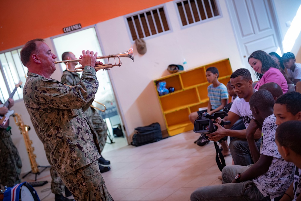 U.S. Navy Band Holds Performance in Mindelo