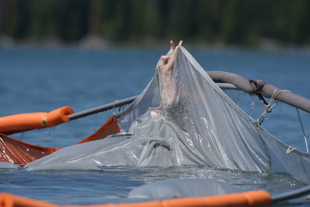 173rd Fighter Wing trains pilots in water survival techniques with the help of SERE instuctors