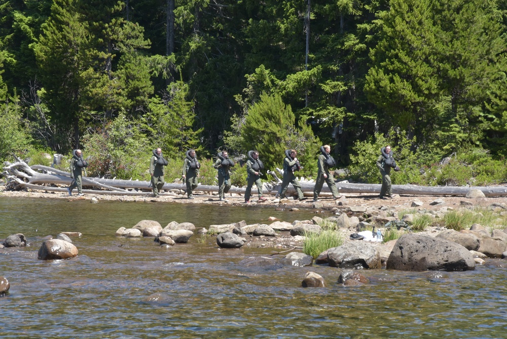 173rd Fighter Wing trains pilots in water survival techniques with the help of SERE instuctors