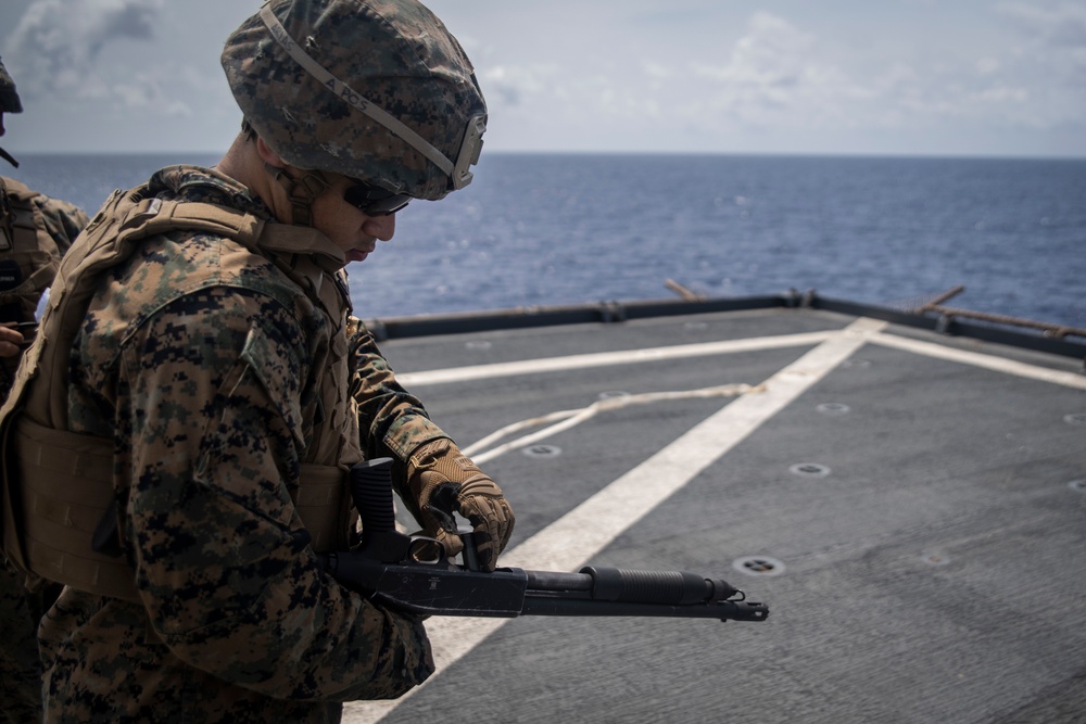 DVIDS - Images - 31st MEU Marines execute live-fire range aboard USS ...