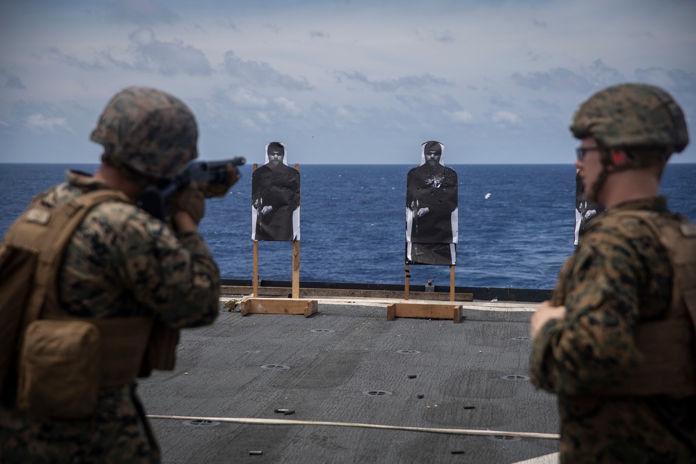31st MEU Marines execute live-fire range aboard USS Ashland