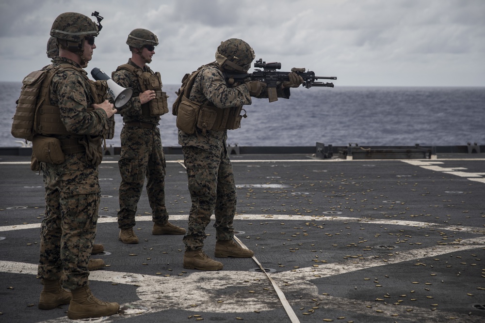 31st MEU Marines execute live-fire range aboard USS Ashland