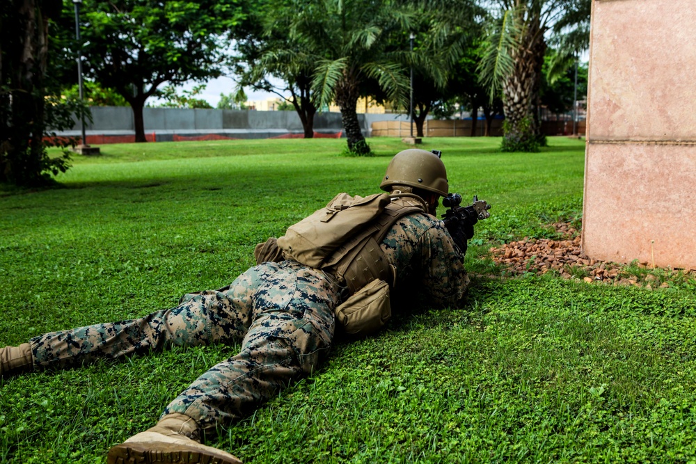 SPMAGTF-CR-AF Rehearses Embassy-reinforcement in Mali