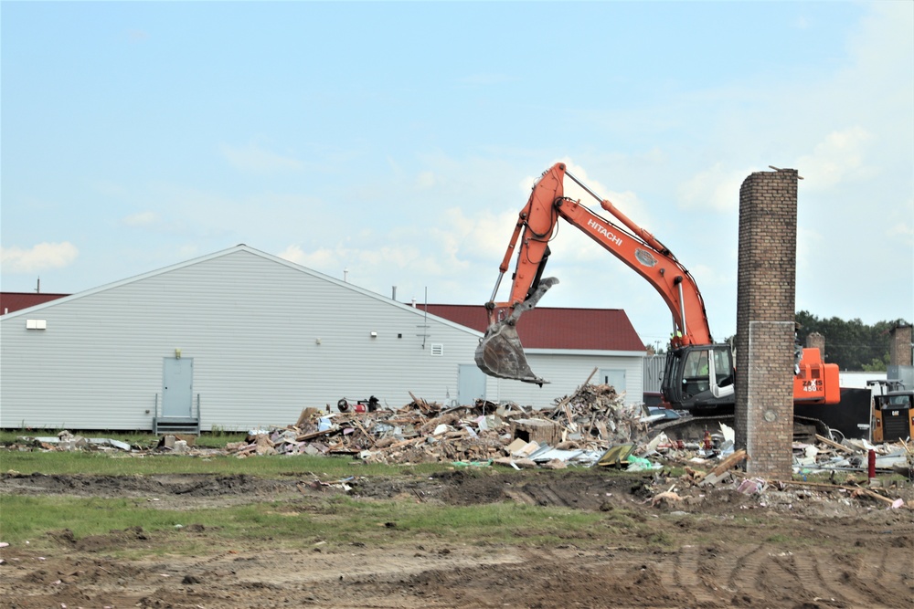 DVIDS - Images - Building Demolition At Fort McCoy [Image 11 Of 12]