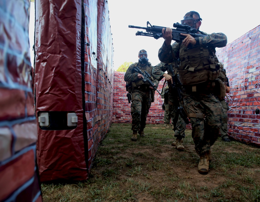 Marine Security Guards compete in Squad Competition