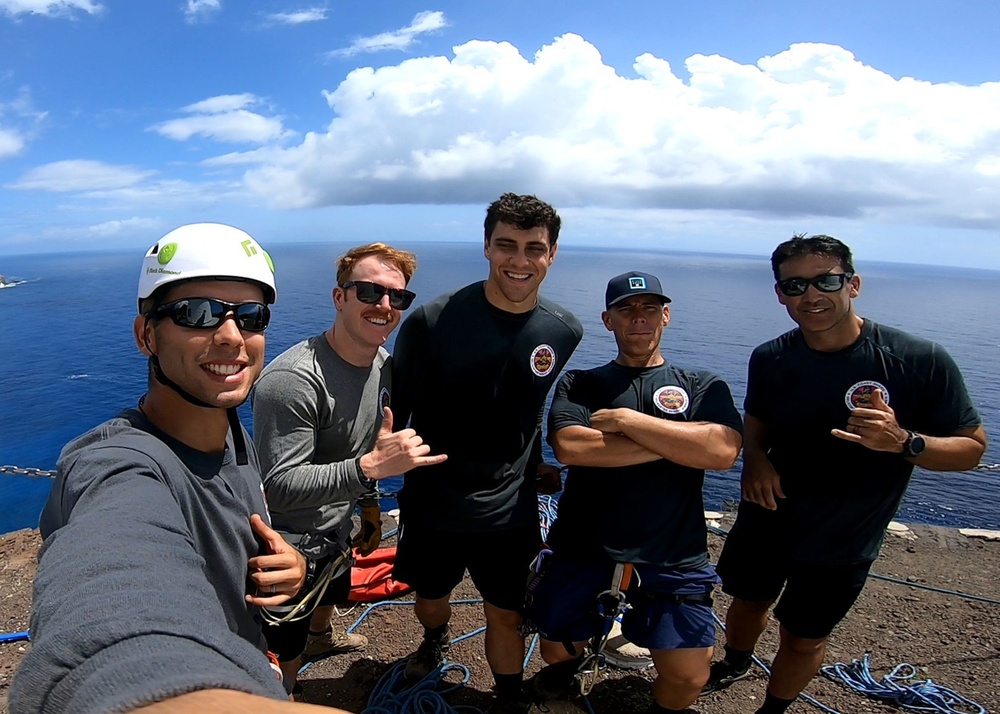 Coast Guard Air Station Barbers Point conducts vertical surface rescue training