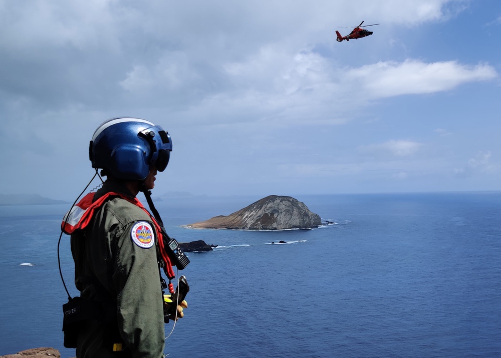 Coast Guard Air Station Barbers Point conducts vertical surface rescue training