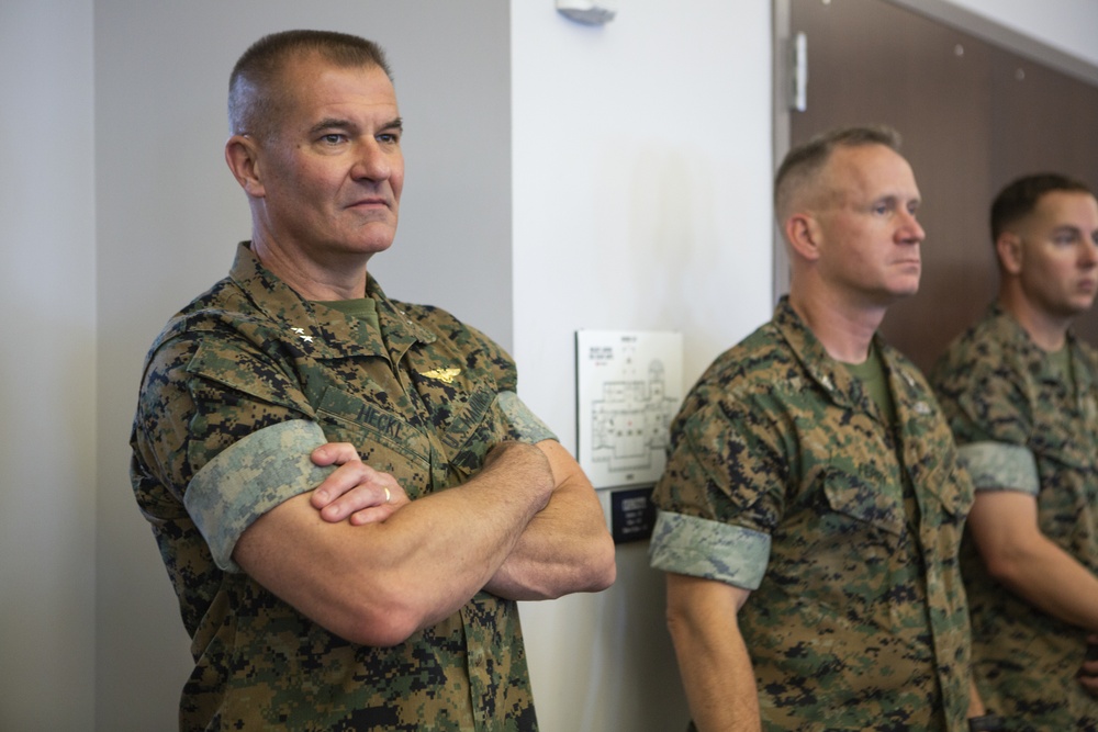 Commandant of the Marine Corps visits 2nd MAW