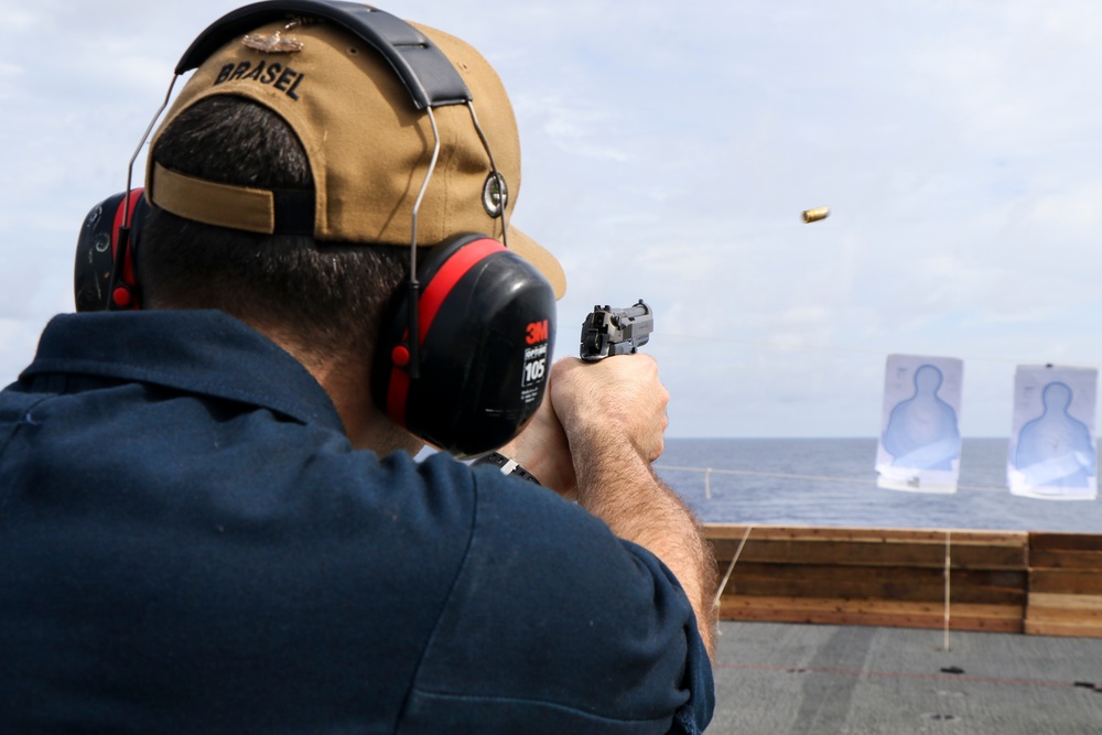 USS Green Bay (LPD 20) M9 Gunshoot