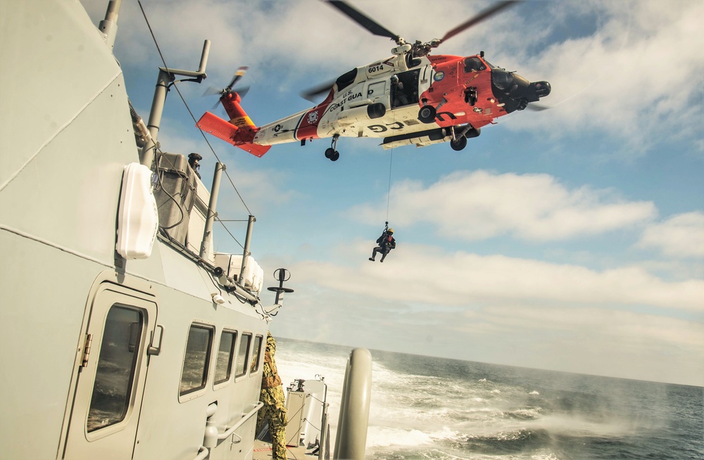 Coastal Riverine Force Conducts Joint MEDEVAC Exercises with Coast Guardsmen During Unit Level Training