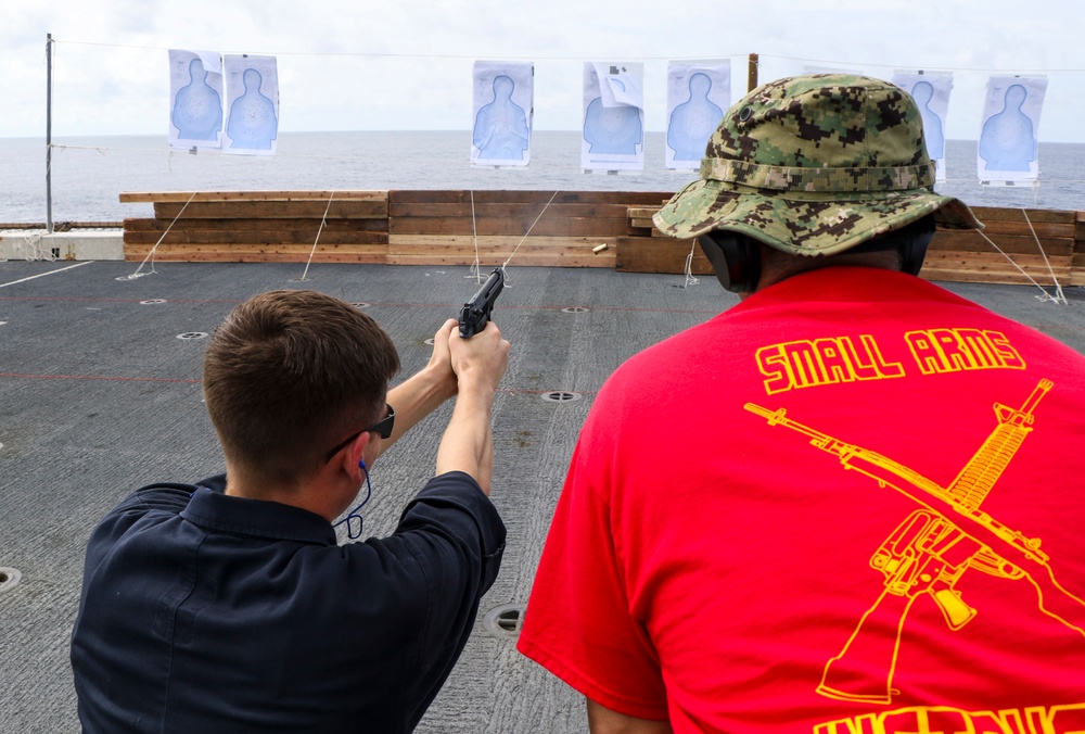 USS Green Bay (LPD 20) M9 Gunshoot