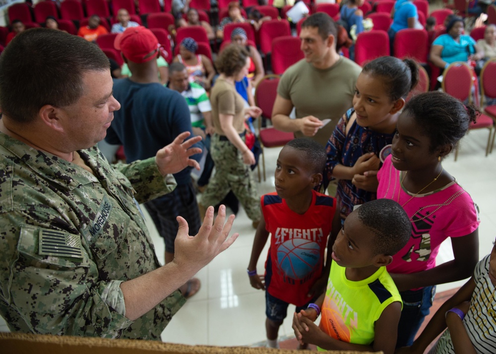 USNS Comfort Provides Medical Support