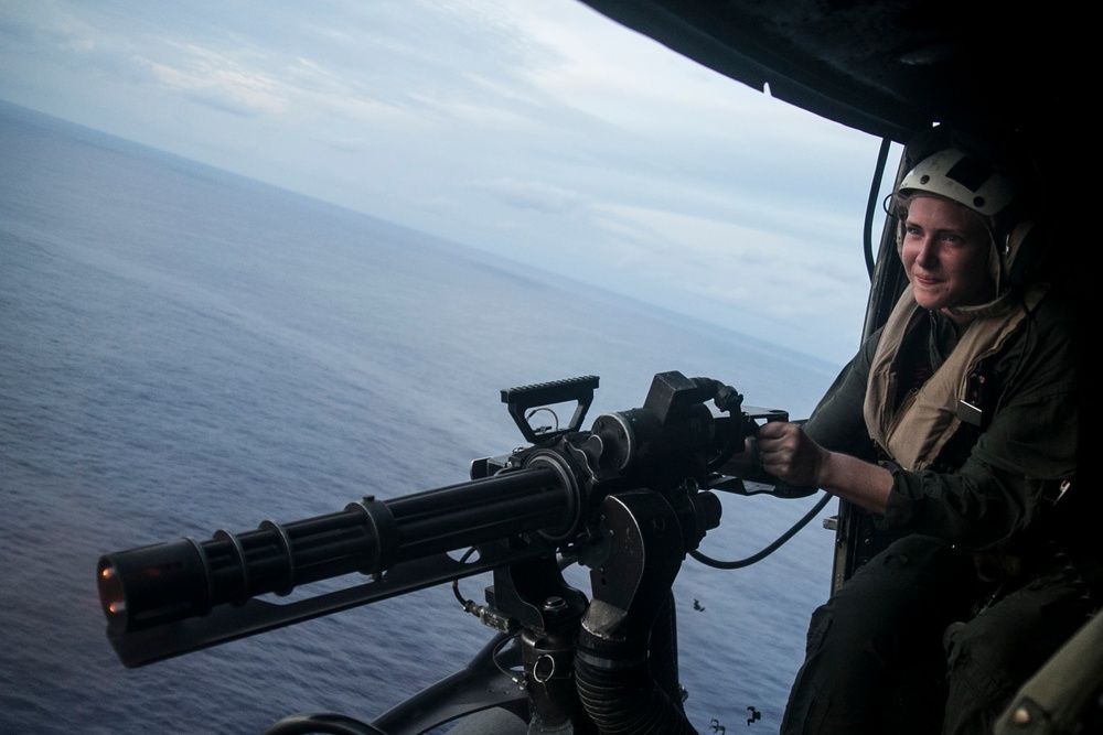 31st MEU conducts aerial gunnery exercise from USS Green Bay