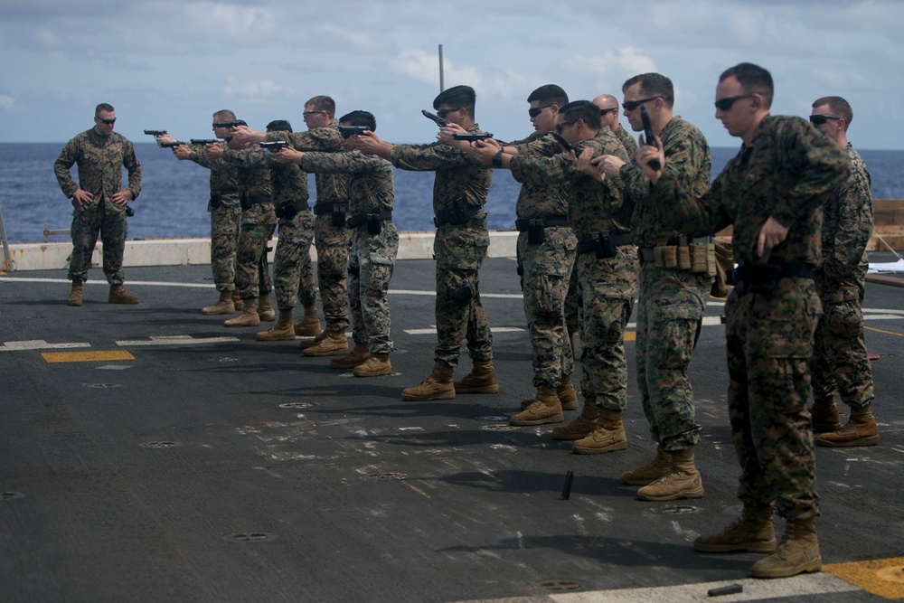 31st MEU BLT Marines conduct live-fire training aboard USS Green Bay