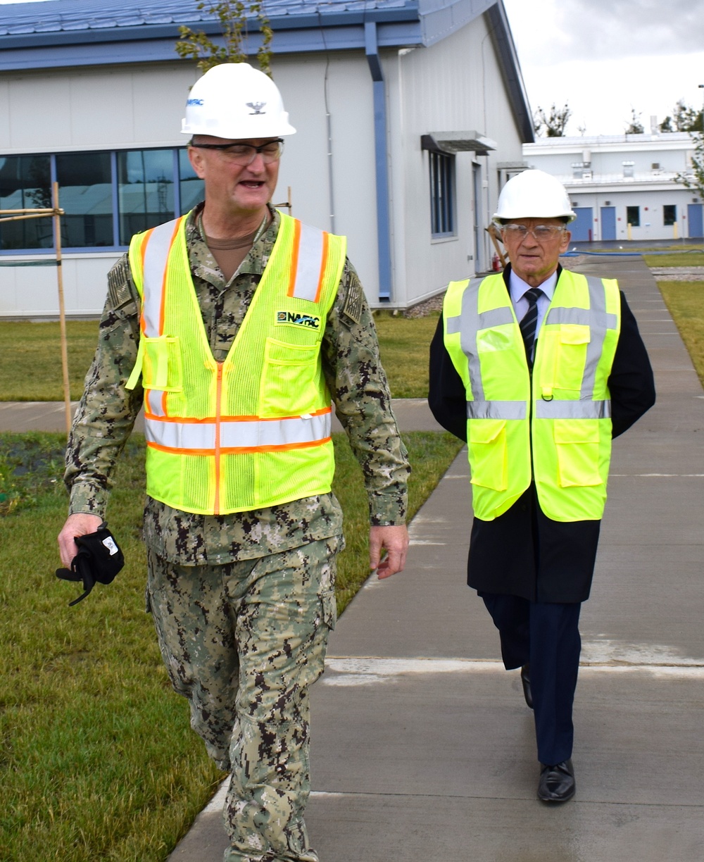 U.S. Navy hosts former Polish base commander