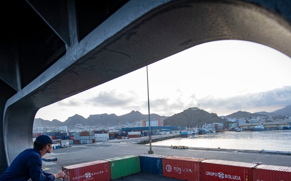 USNS Carson City Departs Mindelo