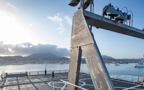 USNS Carson City Departs Mindelo