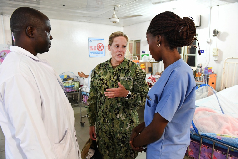 Africa Partnership Station Brings Medical Teams Together in Nigeria