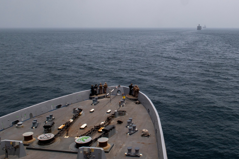 John P. Murtha Transits Straits of Hormuz