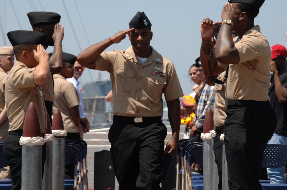 Naval Museum hosts a retirement ceremony