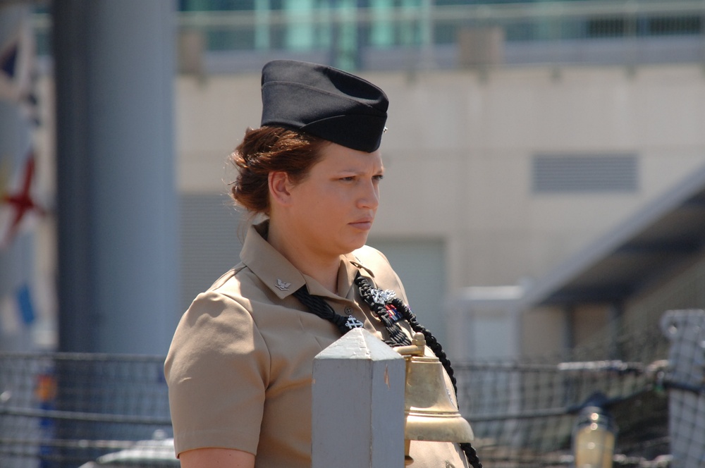 Naval Museum hosts a retirement ceremony