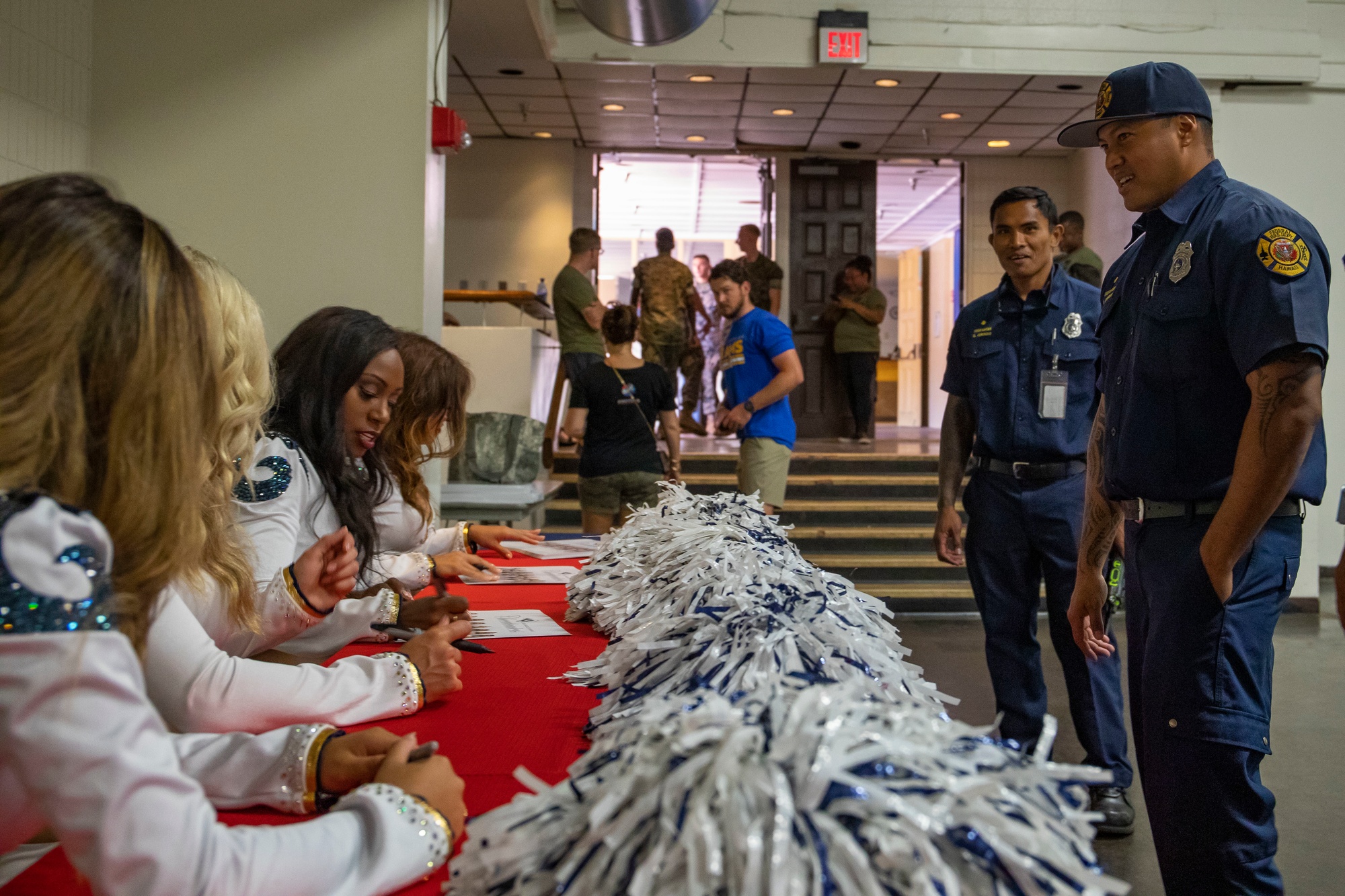 DVIDS - Images - Meet and Greet with LA Rams' cheerleaders [Image 9 of 10]