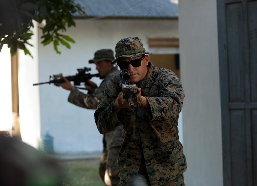 U.S. Marines share MOUT techniques during CARAT Indonesia