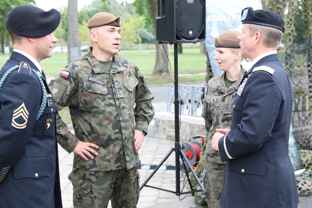 Area Support Group Poland Participates in the 12th Territorial Defense Brigade Basic Training Graduation
