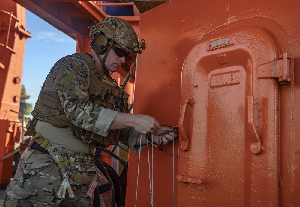 EOD technicians participate in exercise Baltic Partnership Dive 2019