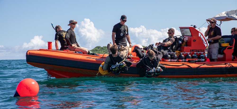 7th Engineer Dive Detachment Dive Kauai