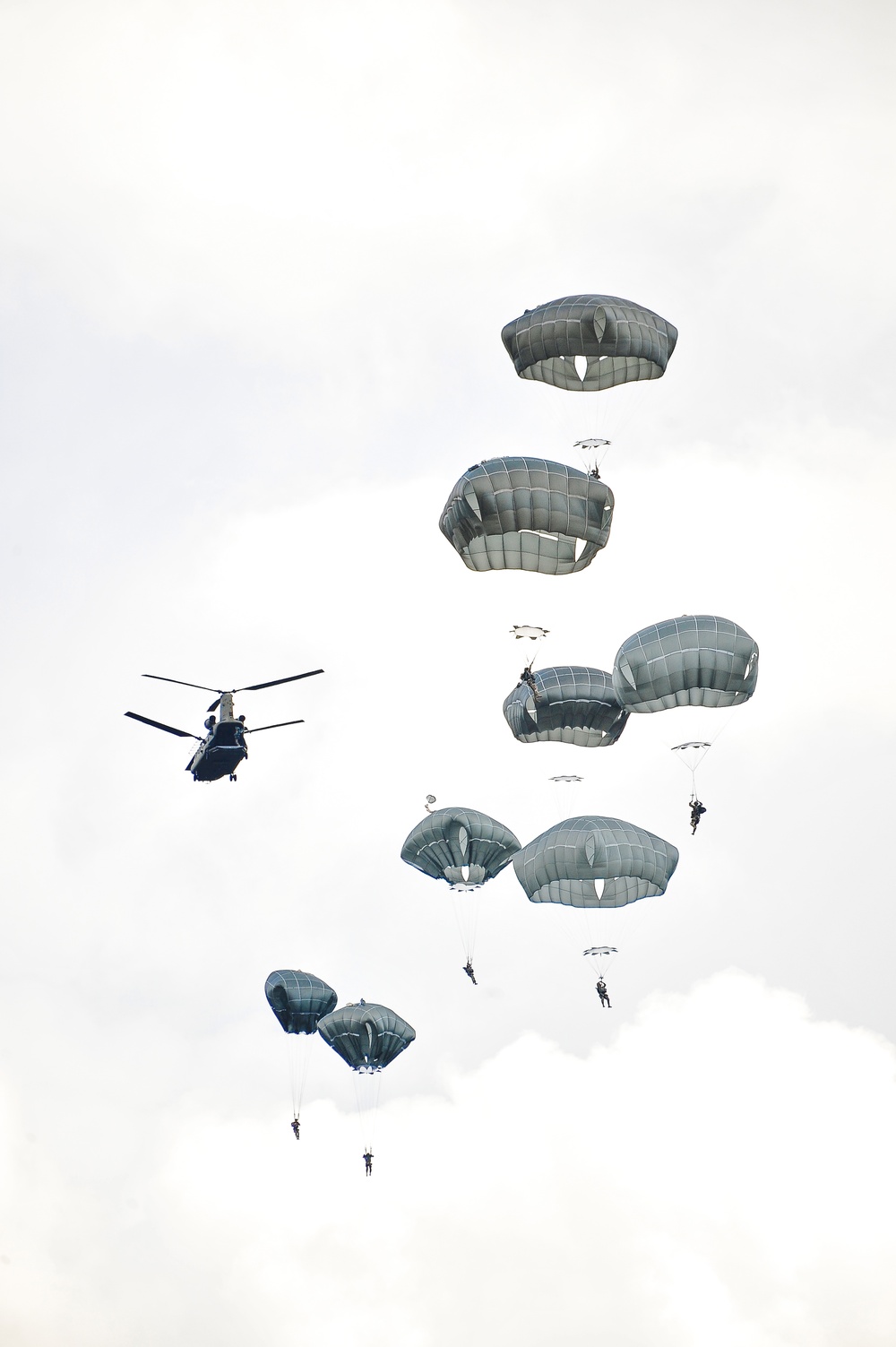 Sky Soldiers Exit Chinook