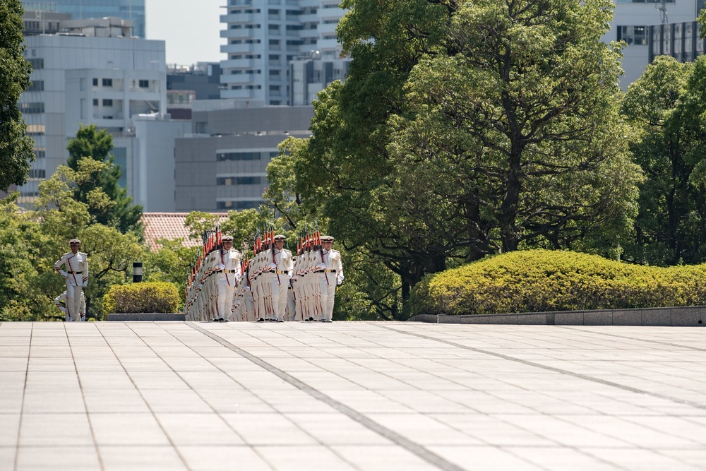 SD meets with Japanese Minister of Defense