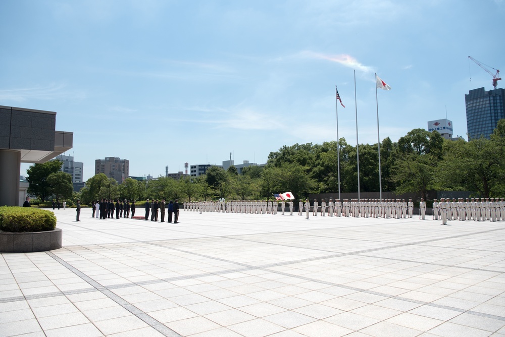 SD meets with Japanese Minister of Defense