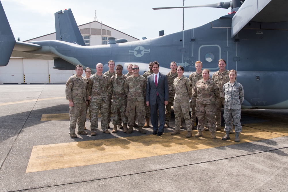 SD meets with 21st Special Operations Squadron