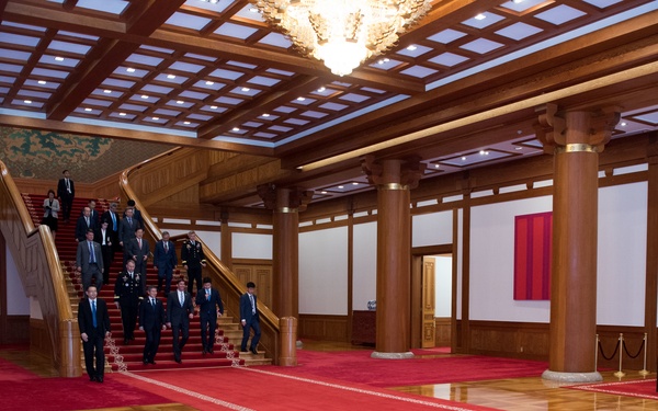 SD meets with Korean President Moon Jae-in