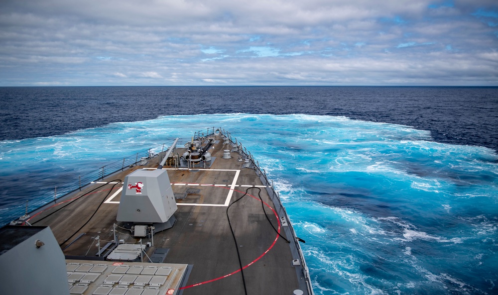 USS Michael Murphy Conducts Crashback Maneuver