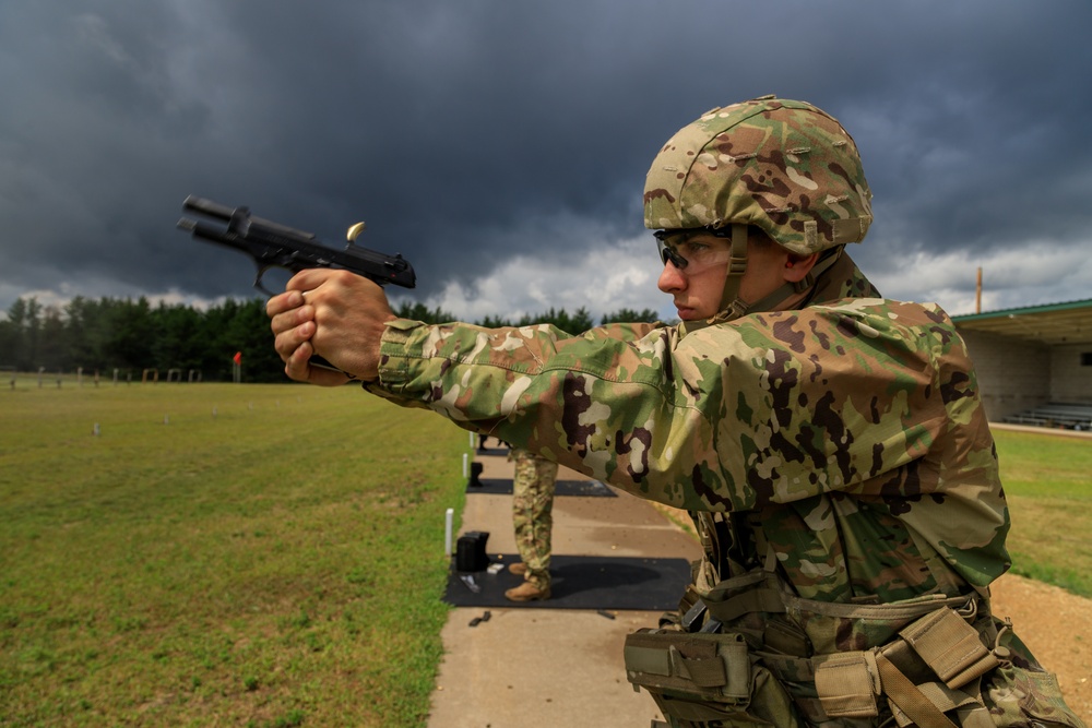 DVIDS - Images - Spc. Kalon Williams fires M9 [Image 8 of 15]