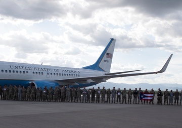 Congressional delegates visit Soto Cano service members