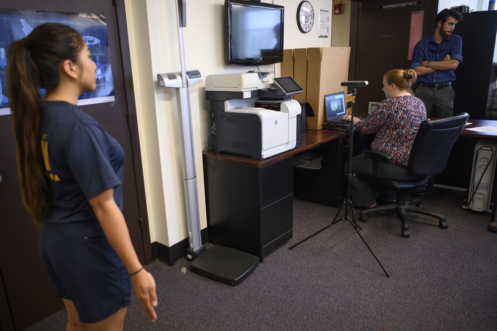 Computerized Anthropometric Measurement Device for Naval Aviation