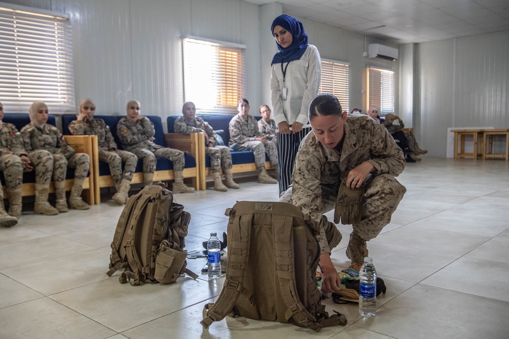 11TH MEU FET Conducts Training Engagement With Jordan Armed Forces Quick Reaction Force Female Engagement Team