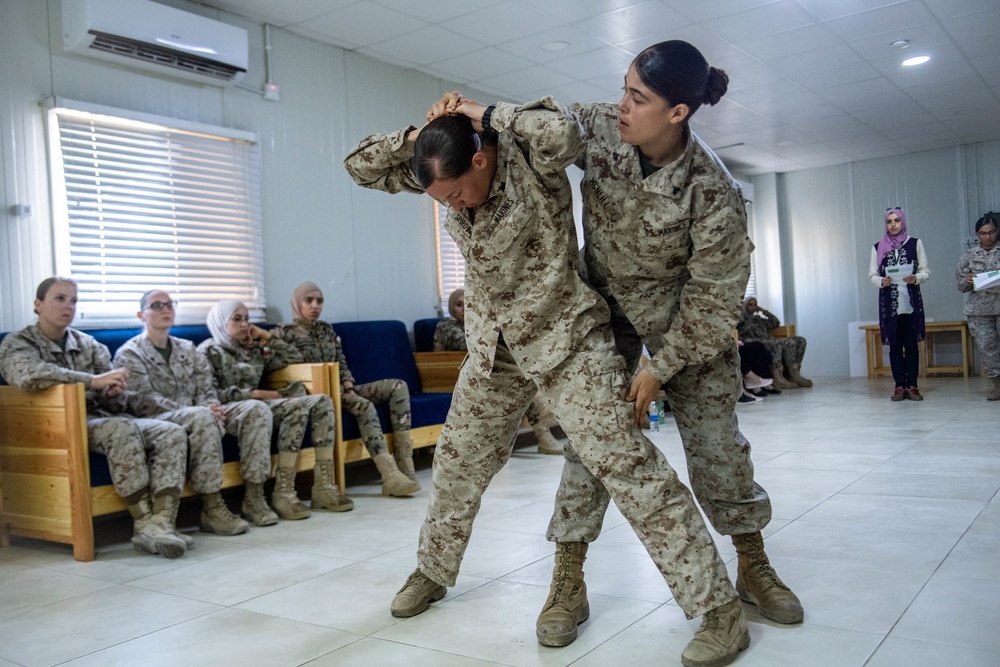 11TH MEU FET Conducts Training Engagement With Jordan Armed Forces Quick Reaction Force Female Engagement Team