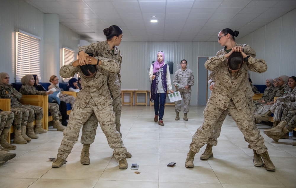 11TH MEU FET Conducts Training Engagement With Jordan Armed Forces Quick Reaction Force Female Engagement Team