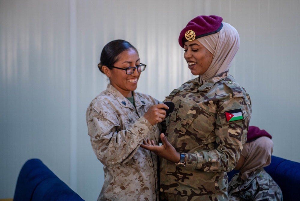 11TH MEU FET Conducts Closing Ceremony With Jordan Armed Forces Quick Reaction Force Female Engagement Team