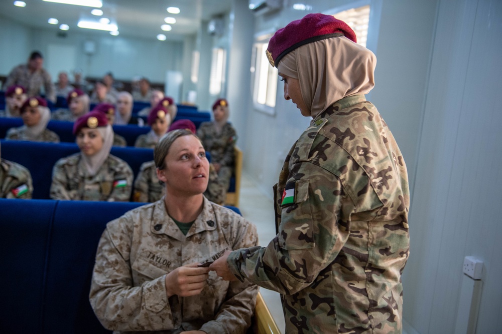 11TH MEU FET Conducts Closing Ceremony With Jordan Armed Forces Quick Reaction Force Female Engagement Team