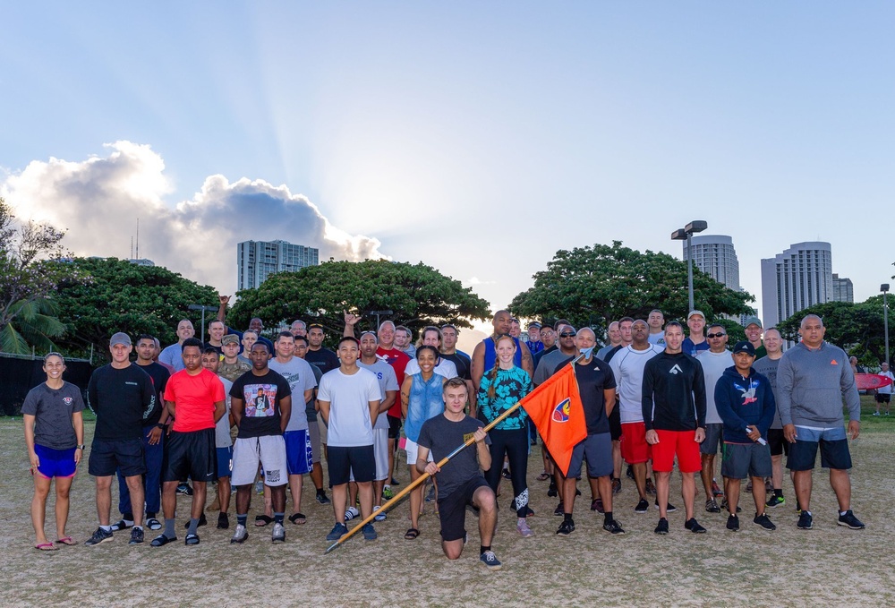 Pacific Signal Soldier Prevents Suicide of Local Man