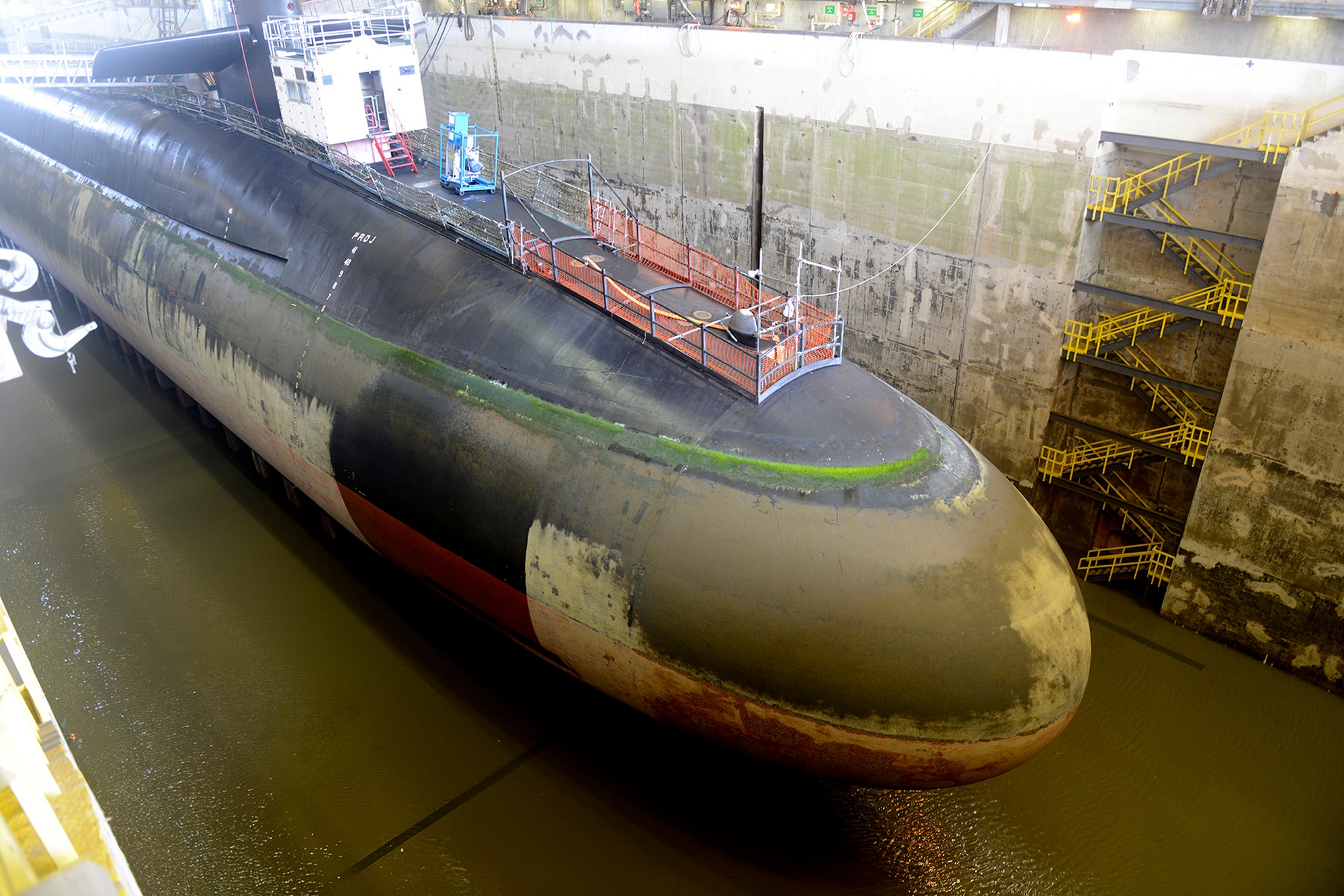 DVIDS - Images - USS Tennessee (SSBN 734) (Blue) Arrives In TRF Dry Dock [Image 13 Of 13 - Foto 8