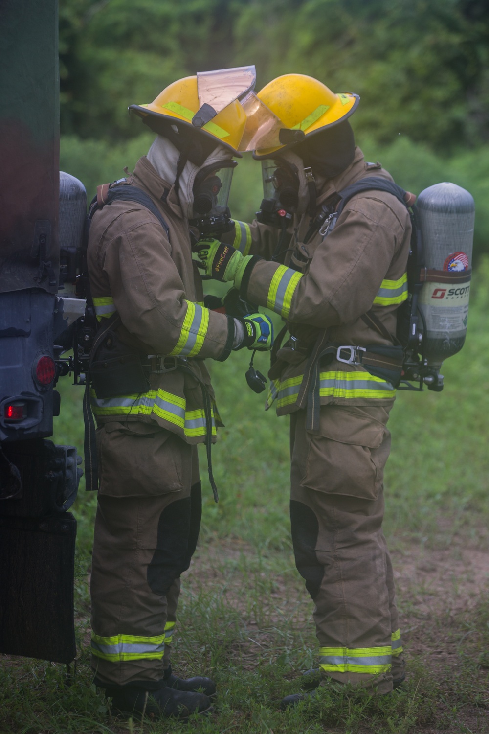 ARFF Marines train in aircraft recovery