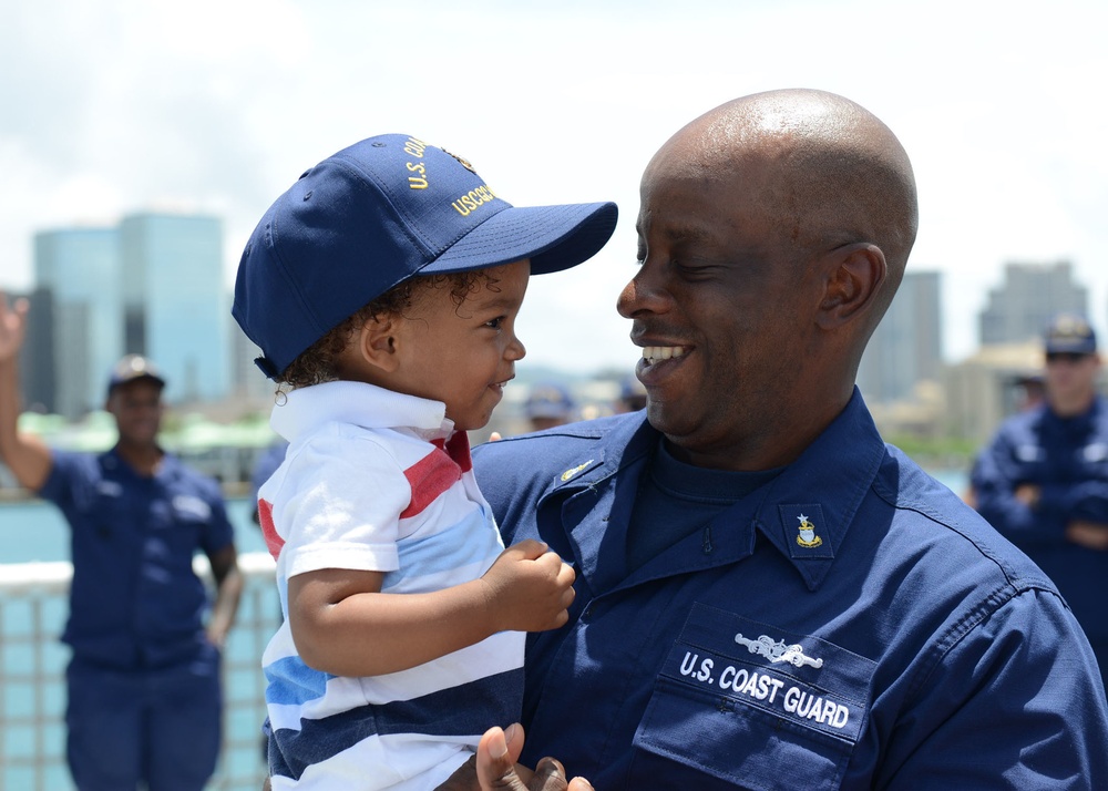 USCGC Midgett (WMSL 757) arrives to Honolulu for first time