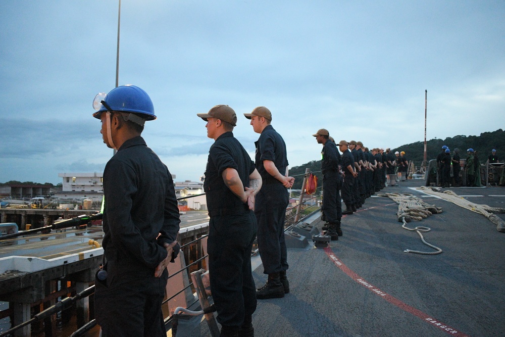 USS Gridley Transits the Panama Canal