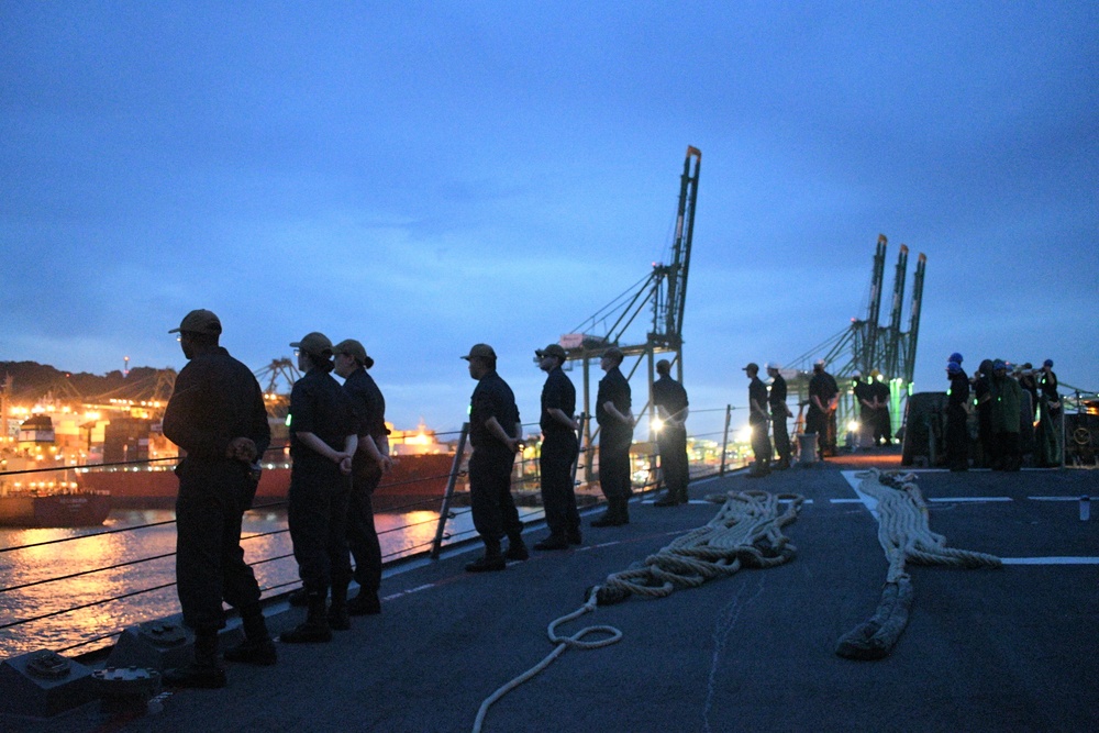 USS Gridley Transits the Panama Canal